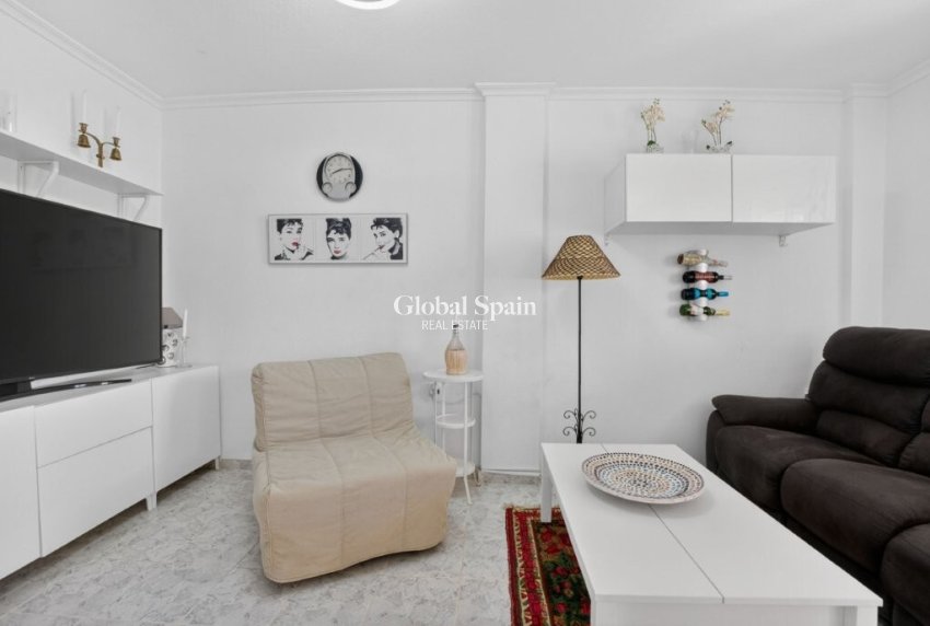 Venta - CASA -
TORREVIEJA - Aguas Nuevas