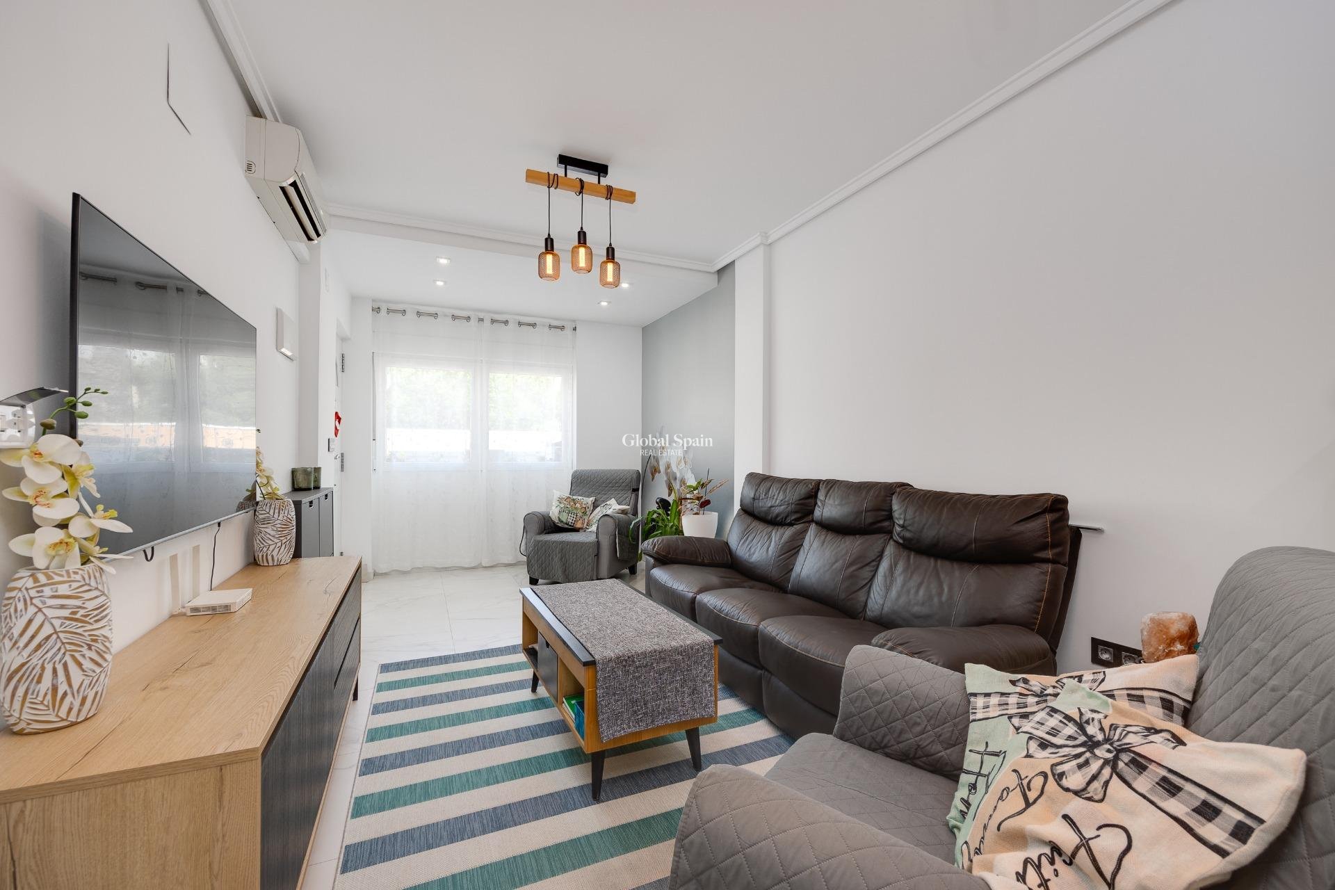 Venta - CASA -
TORREVIEJA - Aguas Nuevas