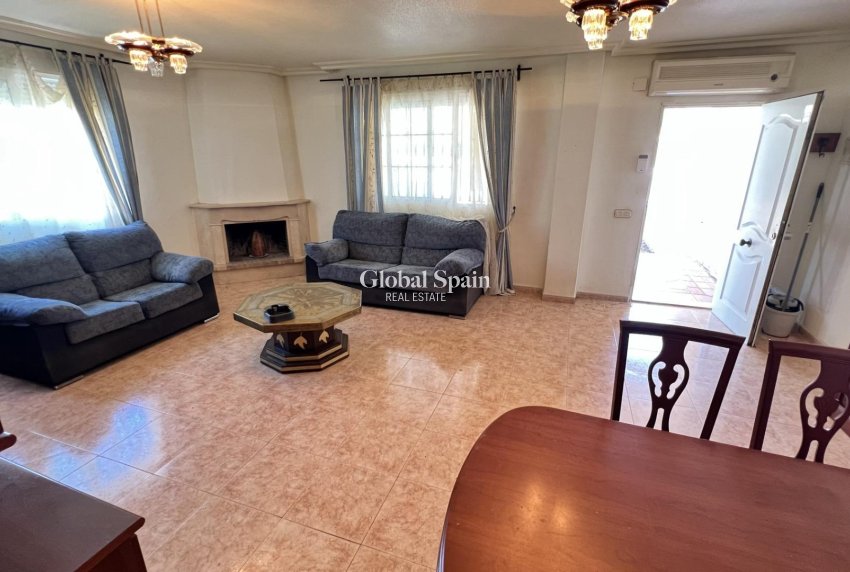 Venta - CASA -
TORREVIEJA - Aguas Nuevas