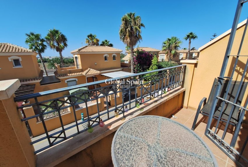 Venta - CASA -
TORREVIEJA - Aguas Nuevas