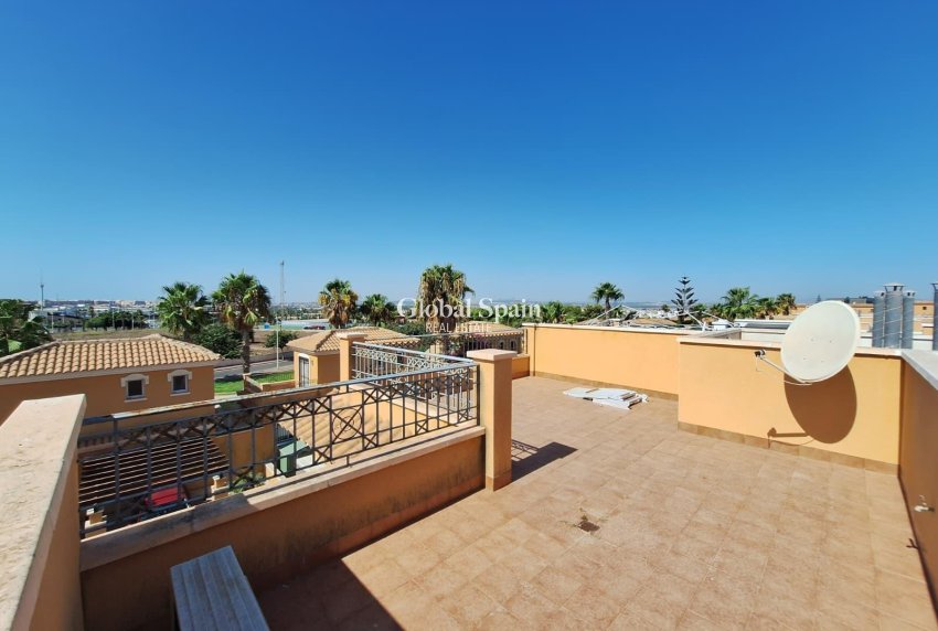 Venta - CASA -
TORREVIEJA - Aguas Nuevas