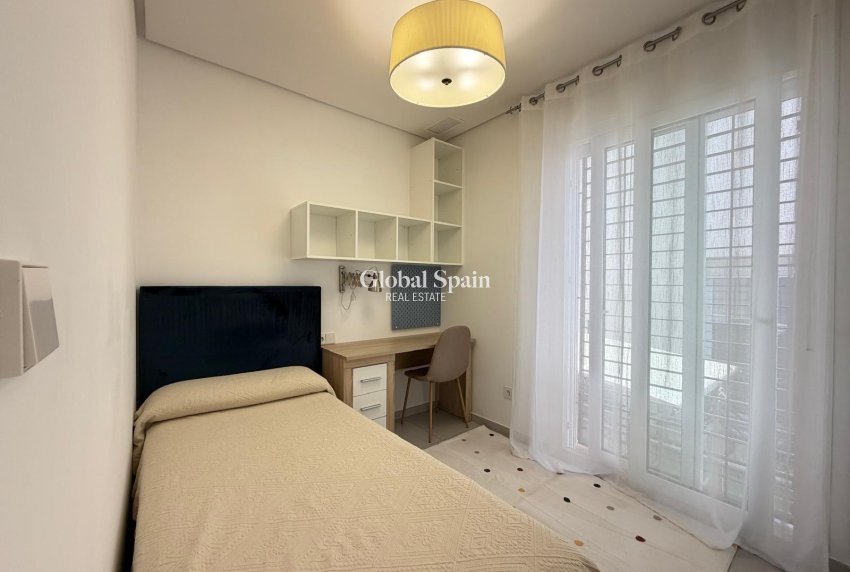 Venta - CASA -
TORREVIEJA - Aguas Nuevas