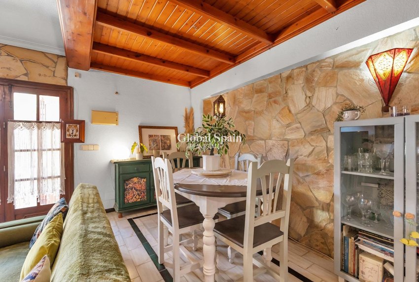 Venta - CASA -
TORREVIEJA - Cala de cabo cervera