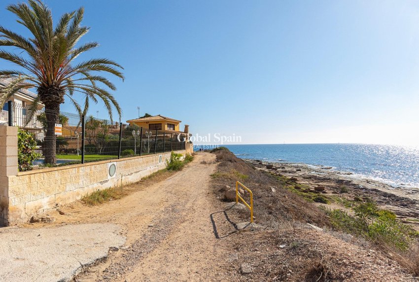 Venta - CASA -
TORREVIEJA - Cala de cabo cervera