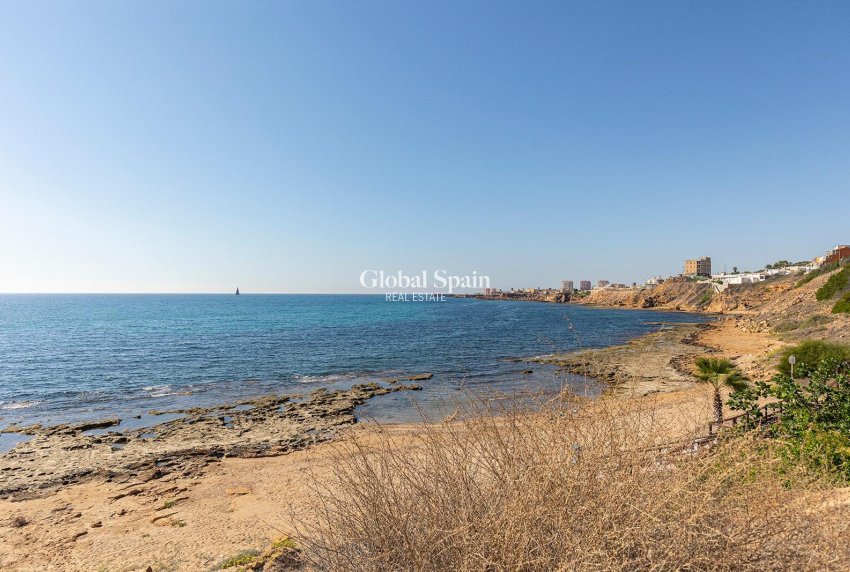 Venta - CASA -
TORREVIEJA - Cala de cabo cervera