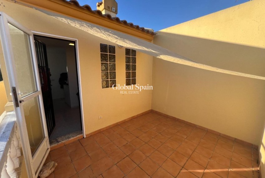 Venta - CASA -
TORREVIEJA - Calas blanca