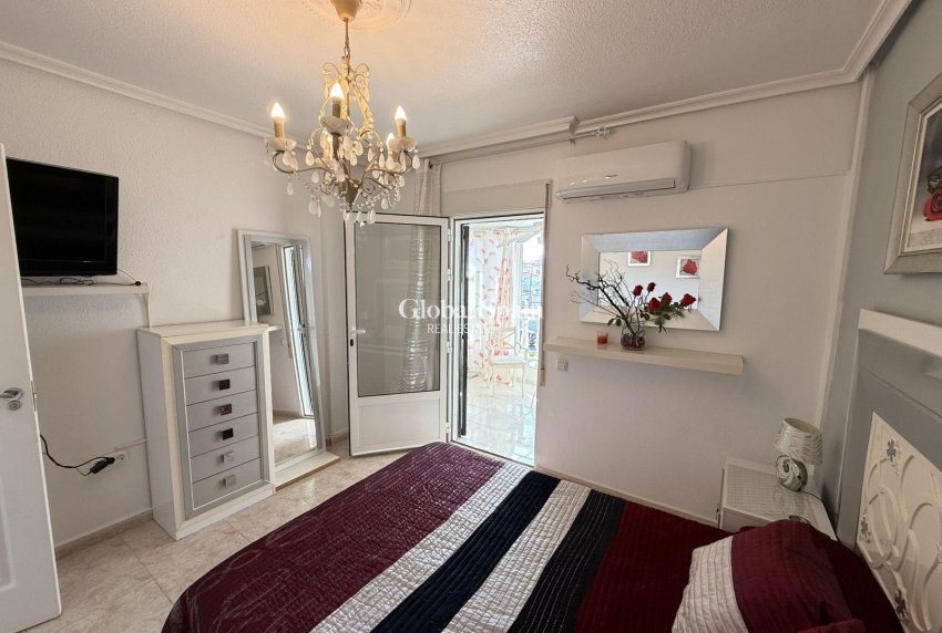 Venta - CASA -
TORREVIEJA - Calas blanca