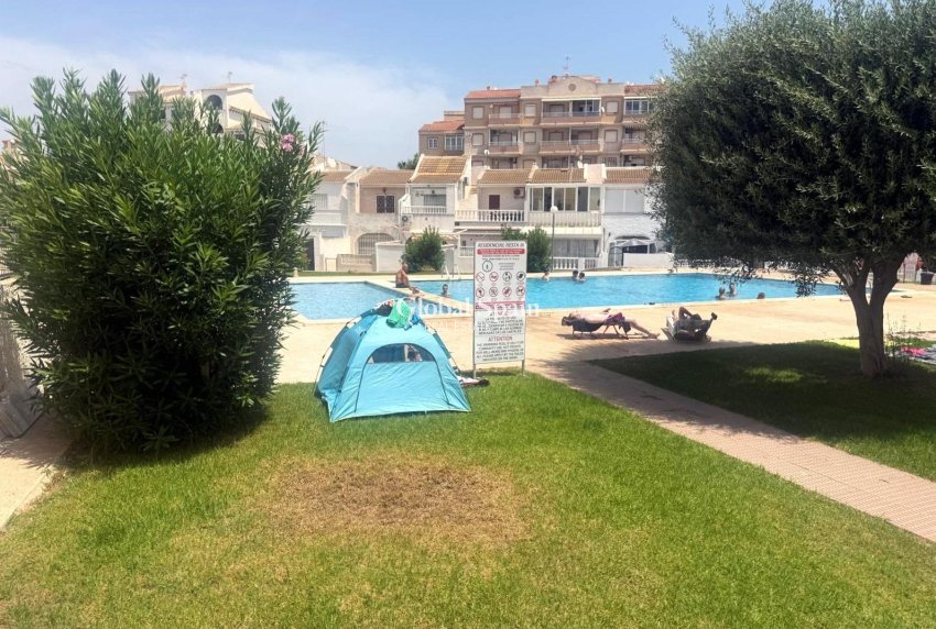 Venta - CASA -
TORREVIEJA - Calas blanca