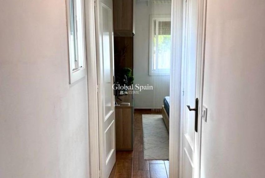 Venta - CASA -
TORREVIEJA - Calas blanca