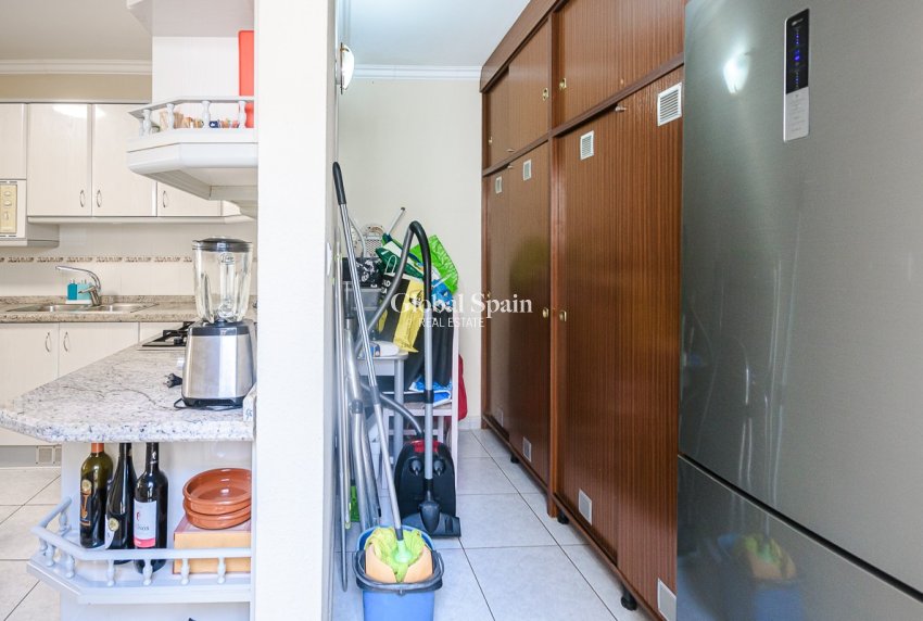 Venta - CASA -
TORREVIEJA - Calas Blancas