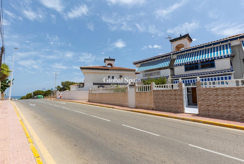 Venta - Casa -
TORREVIEJA - Cañada del Molino