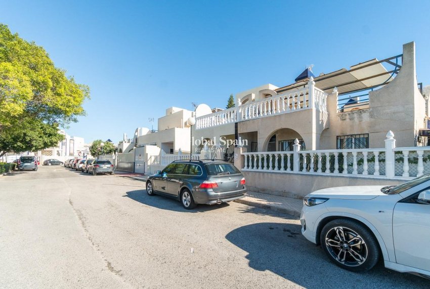 Venta - CASA -
TORREVIEJA - Carrefour