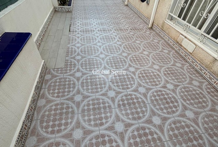 Venta - CASA -
TORREVIEJA - Carrefour