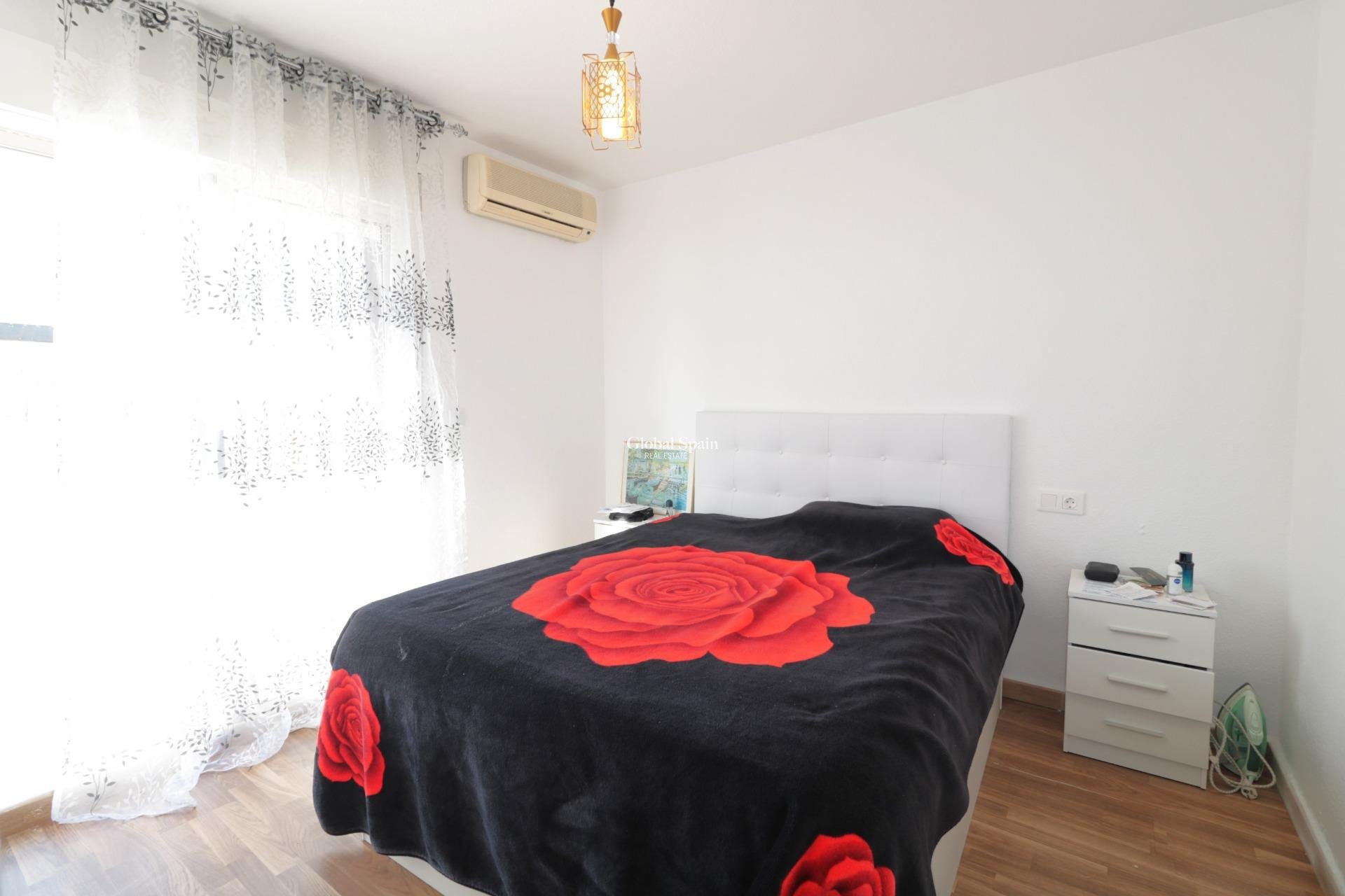 Venta - CASA -
TORREVIEJA - Carrefour