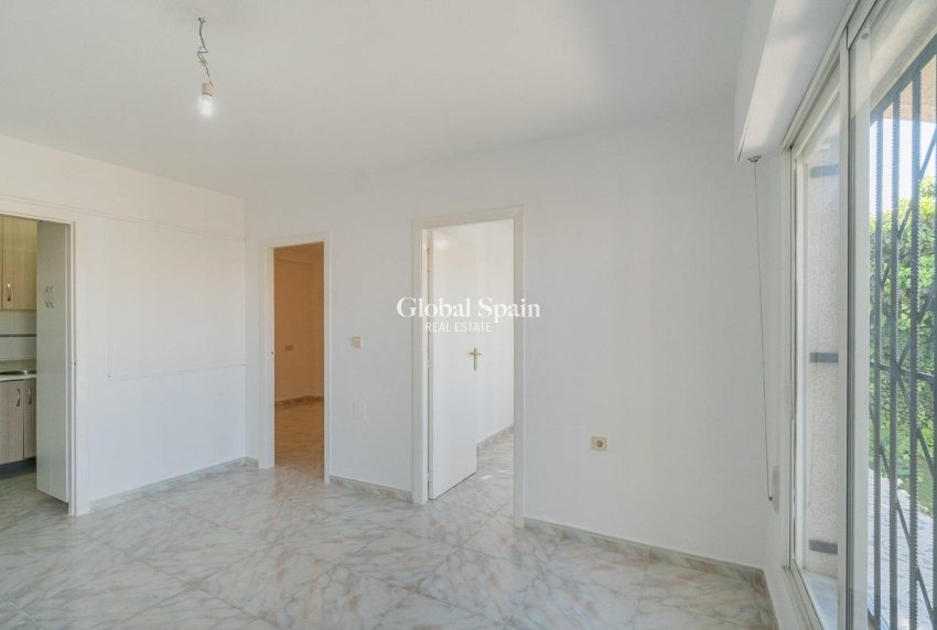 Venta - CASA -
TORREVIEJA - Carrefour