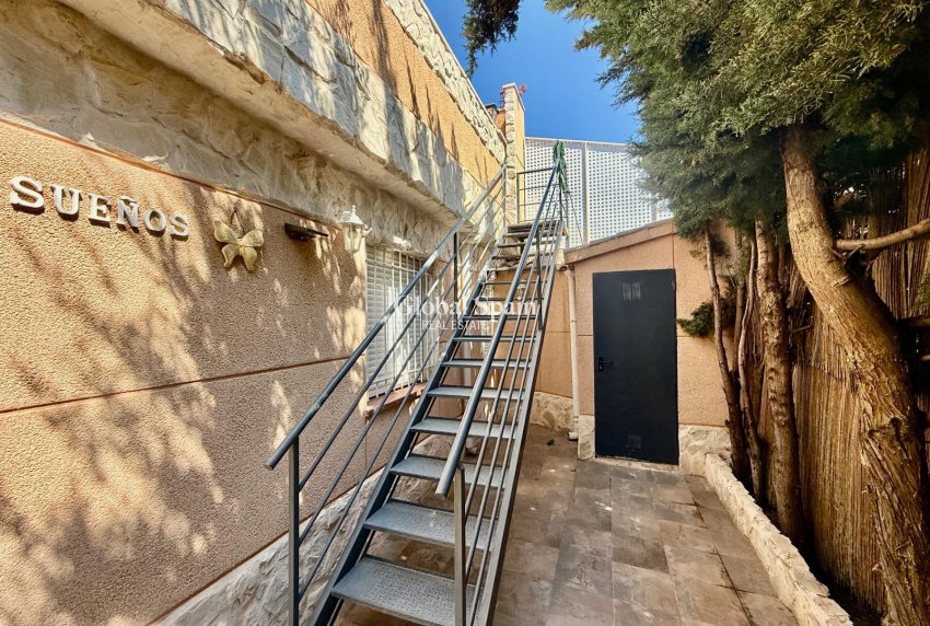 Venta - CASA -
TORREVIEJA - Carrefour