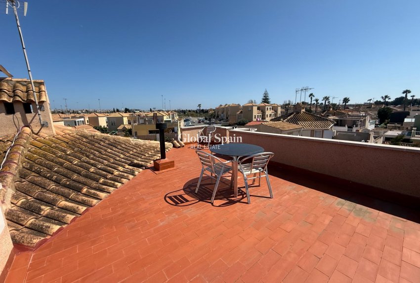 Venta - CASA -
TORREVIEJA - Carrefour