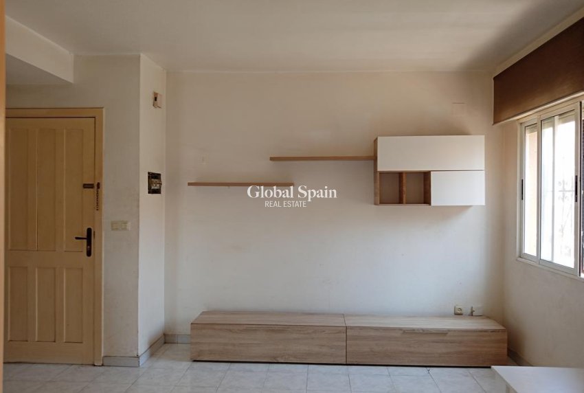 Venta - CASA -
TORREVIEJA - Carrefour