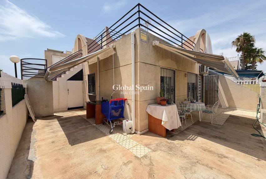 Venta - CASA -
TORREVIEJA - Carrefour