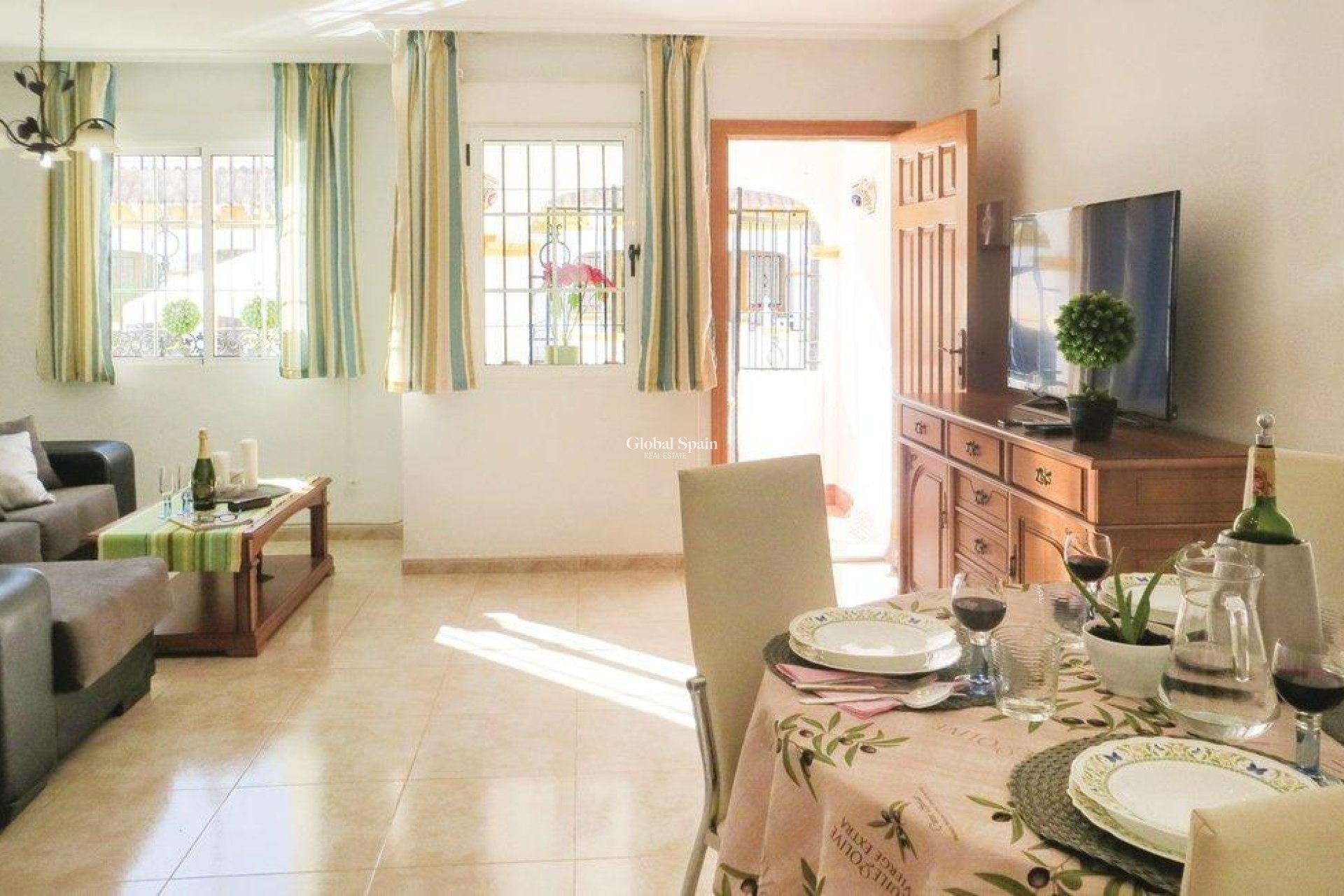 Venta - CASA -
TORREVIEJA - Carrefour