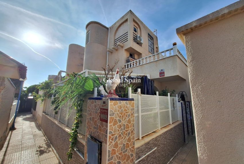 Venta - CASA -
TORREVIEJA - Carrefour
