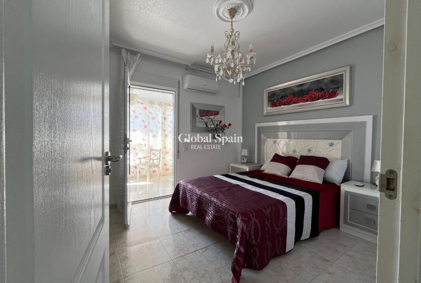 Venta - Casa -
TORREVIEJA - Center