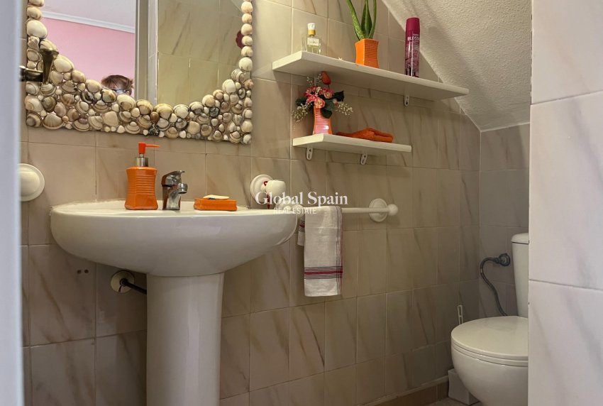 Venta - Casa -
TORREVIEJA - Center