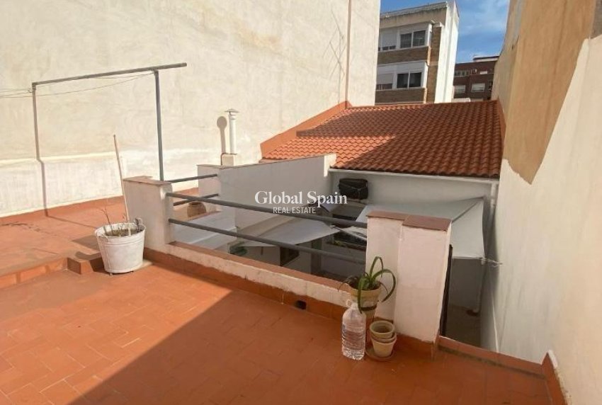 Venta - CASA -
TORREVIEJA - Center