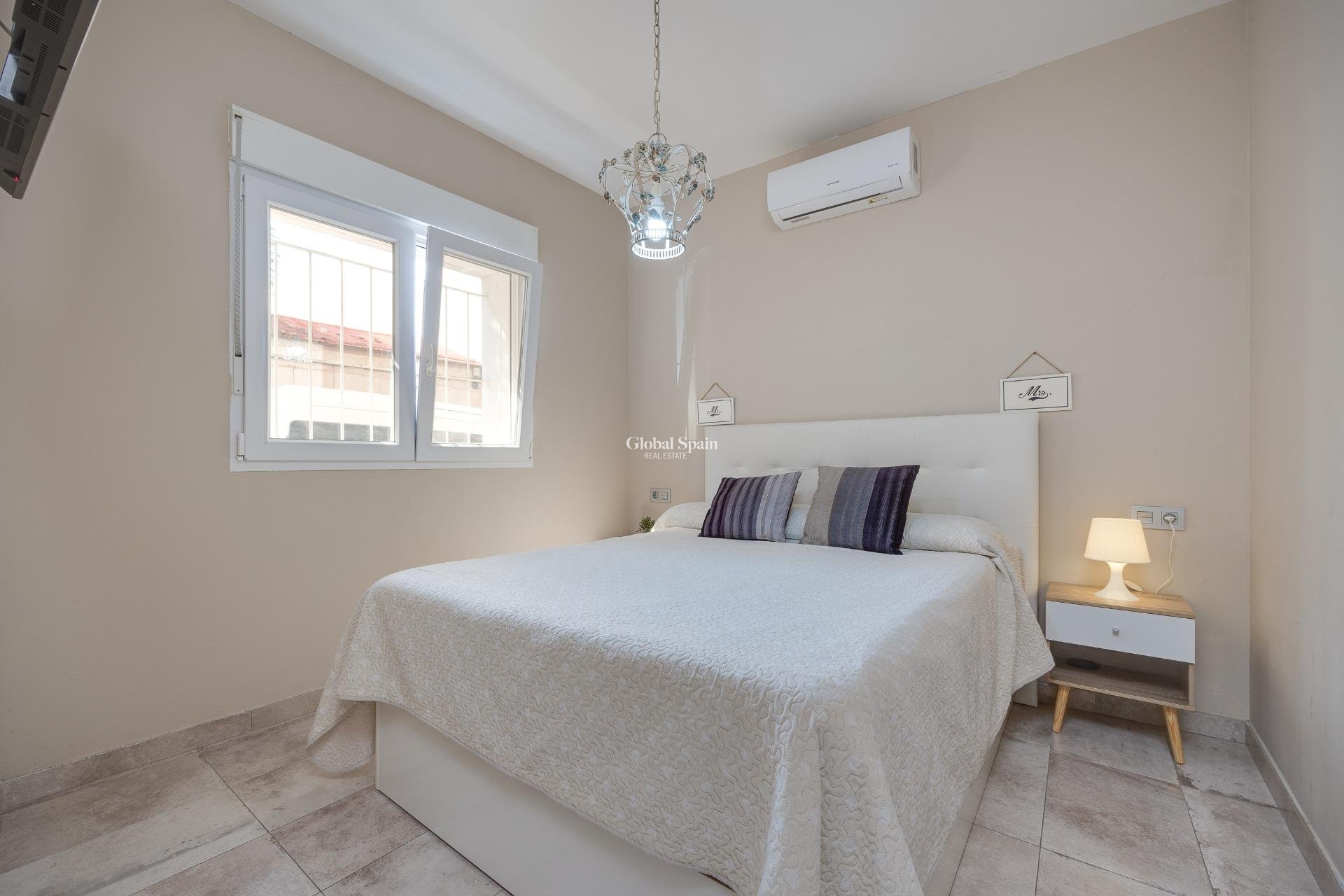 Venta - CASA -
TORREVIEJA - Center