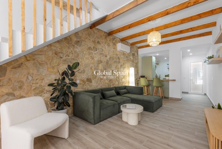 Venta - CASA -
TORREVIEJA - Centro - Muelle Pesquero