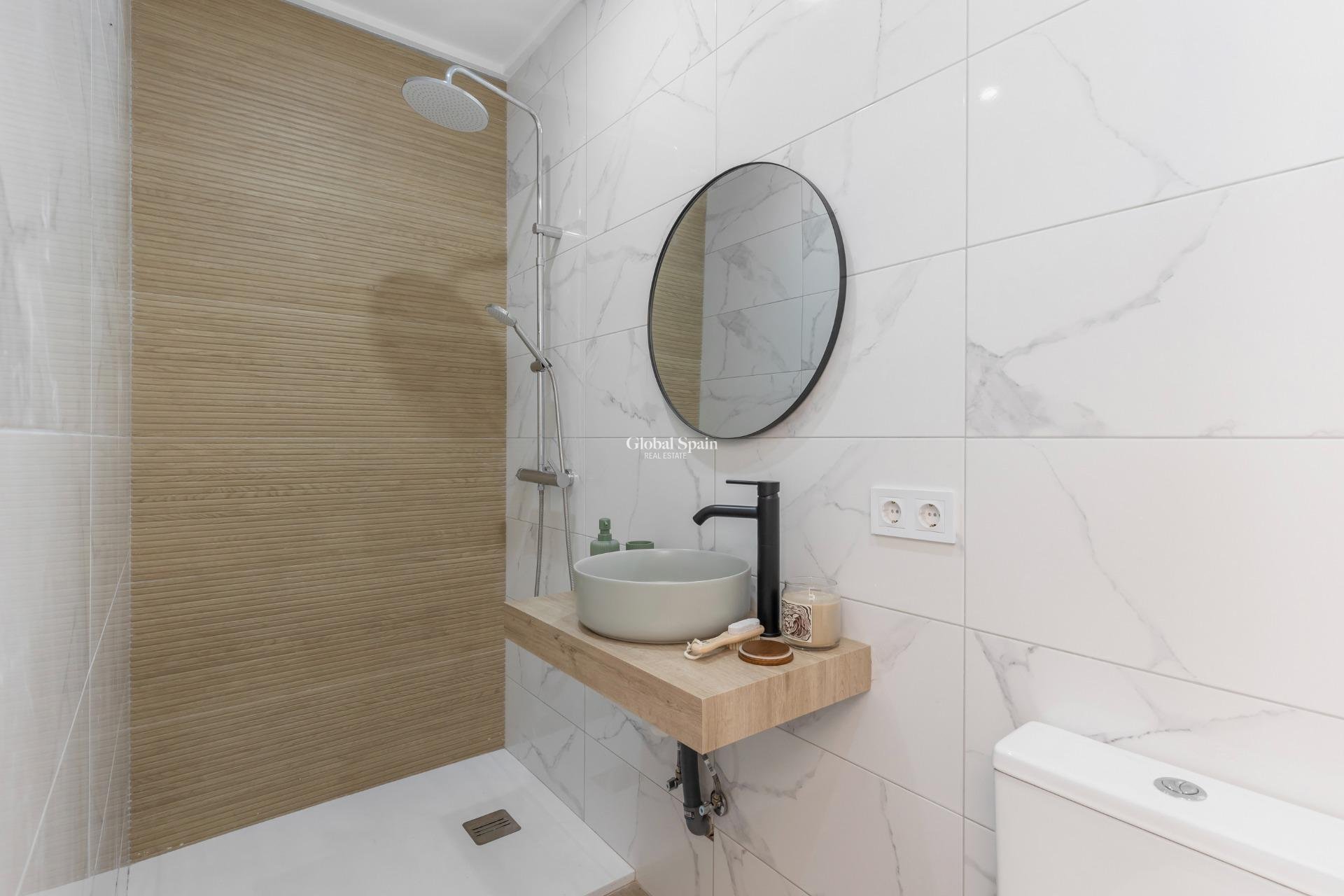 Venta - CASA -
TORREVIEJA - Centro - Muelle Pesquero