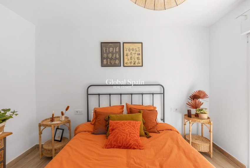 Venta - CASA -
TORREVIEJA - Centro - Muelle Pesquero