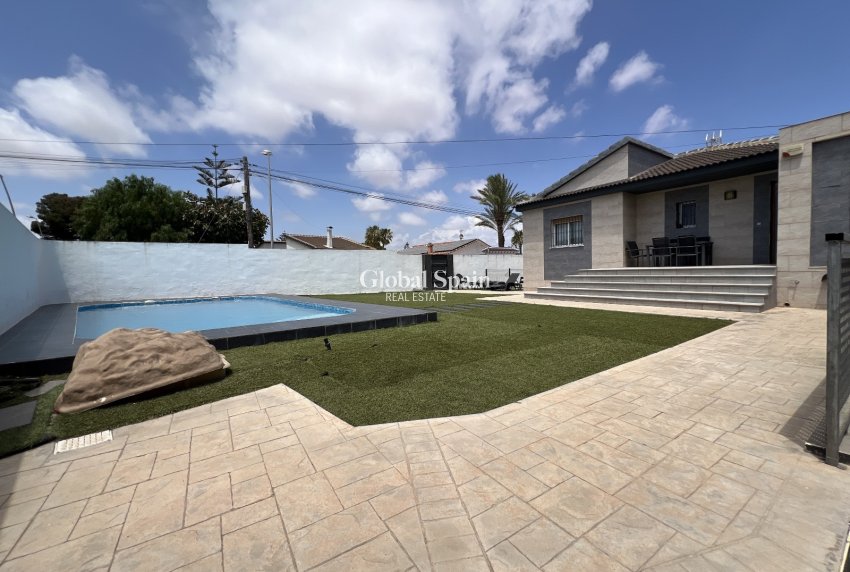 Venta - CASA -
TORREVIEJA - Costa Blanca Sur