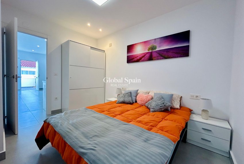 Venta - CASA -
TORREVIEJA - Costa Blanca