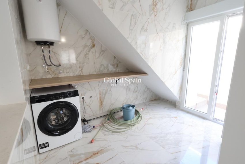 Venta - CASA -
TORREVIEJA - Costa Blanca