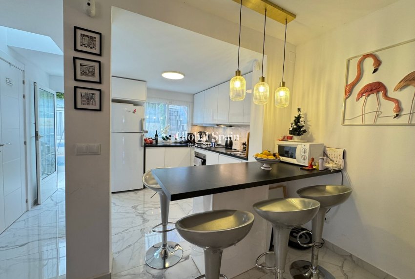 Venta - CASA -
TORREVIEJA - Costa Blanca