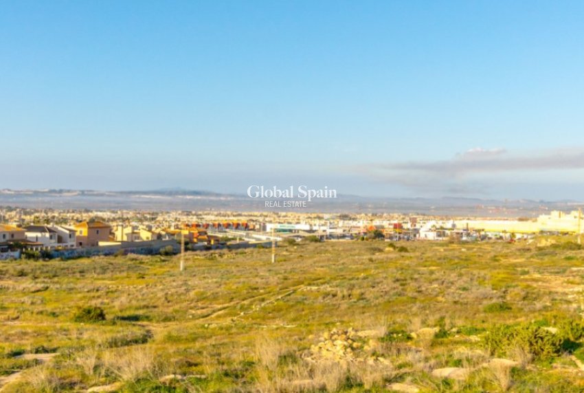 Venta - CASA -
TORREVIEJA - Costa Blanca