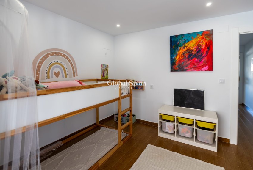 Venta - CASA -
TORREVIEJA - Costa Blanca