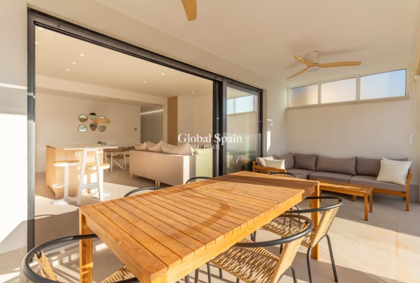 Venta - CASA -
TORREVIEJA - Costa Blanca