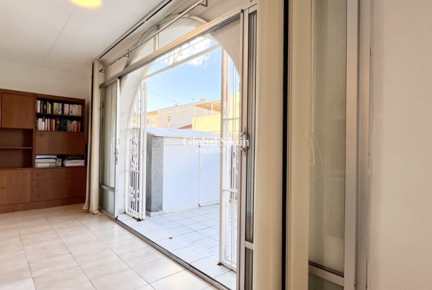 Venta - CASA -
TORREVIEJA - Costa Blanca