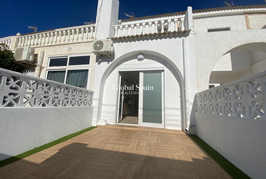 Venta - CASA -
TORREVIEJA - Costa Blanca