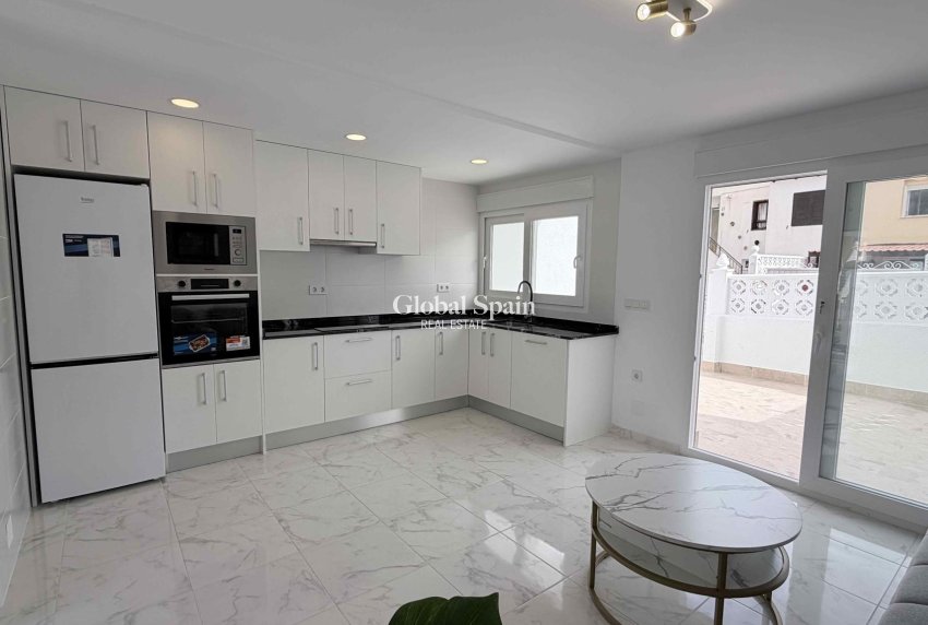 Venta - CASA -
TORREVIEJA - Costa Blanca