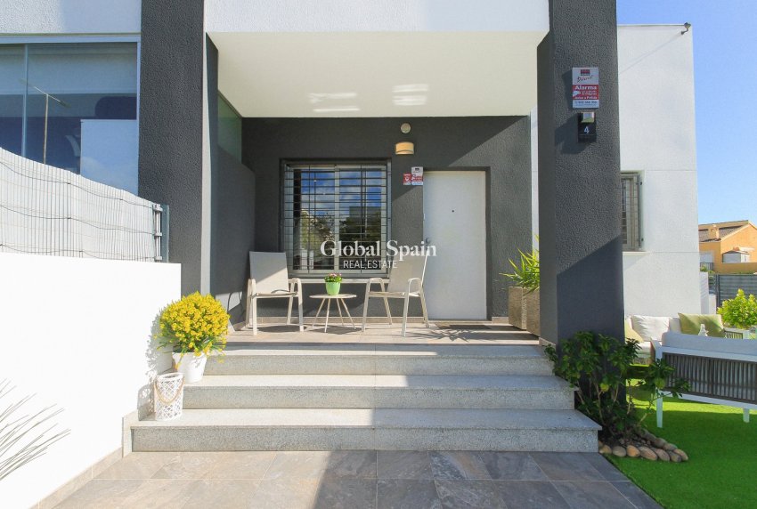 Venta - CASA -
TORREVIEJA - Costa Blanca