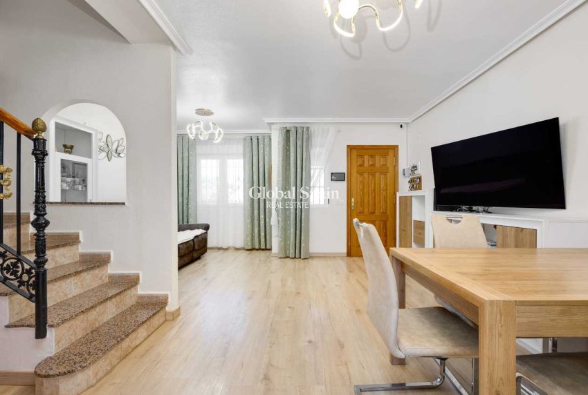 Venta - CASA -
TORREVIEJA - Costa Blanca