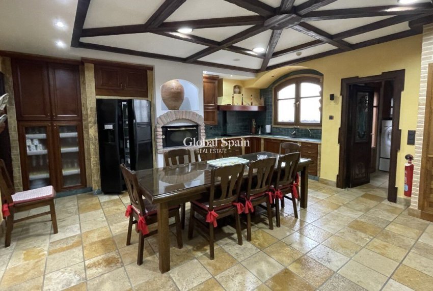 Venta - CASA -
TORREVIEJA - Costa Blanca