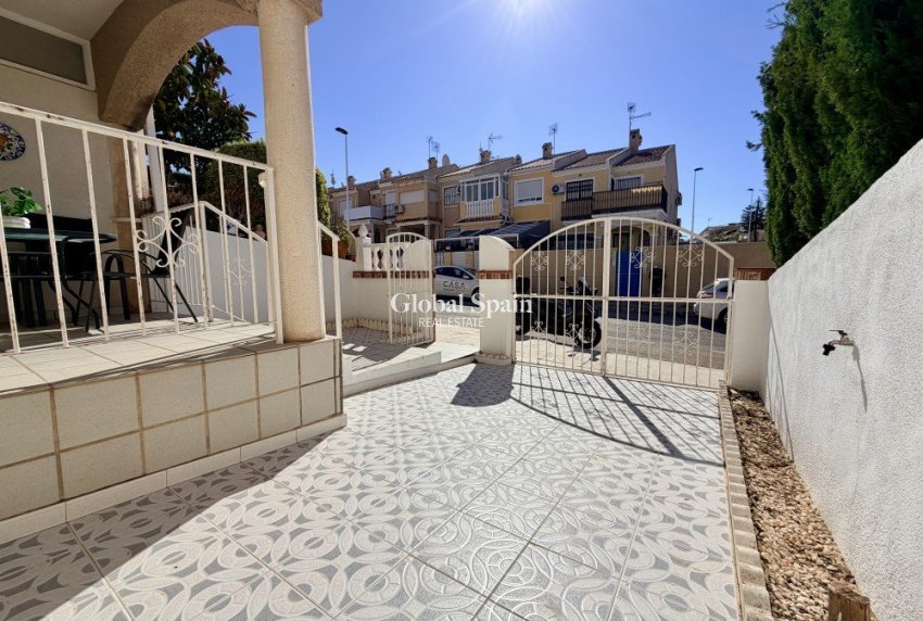 Venta - CASA -
TORREVIEJA - Costa Blanca