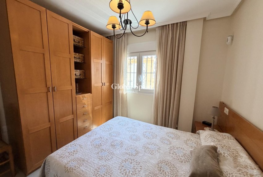Venta - CASA -
TORREVIEJA - Costa Blanca