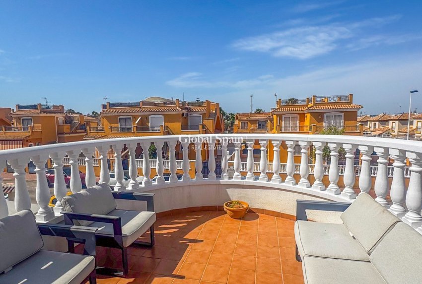 Venta - CASA -
TORREVIEJA - Costa Blanca