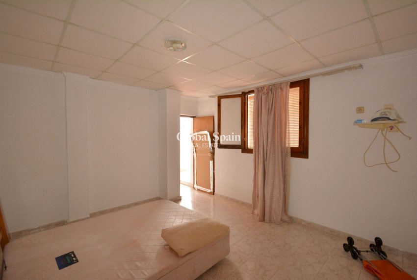 Venta - CASA -
TORREVIEJA - Costa Blanca