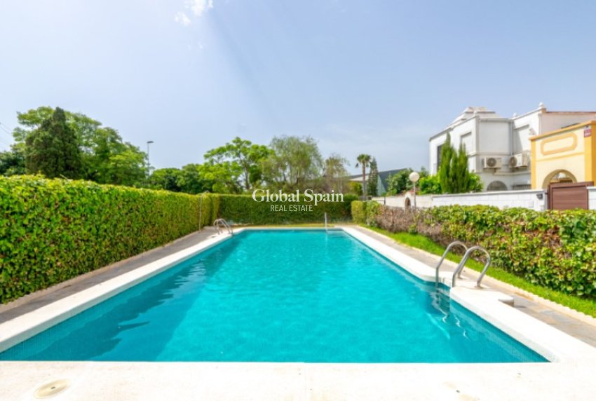 Venta - CASA -
TORREVIEJA - Costa Blanca
